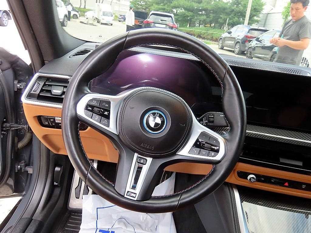 BMW i4 M50 프로 이미지 8