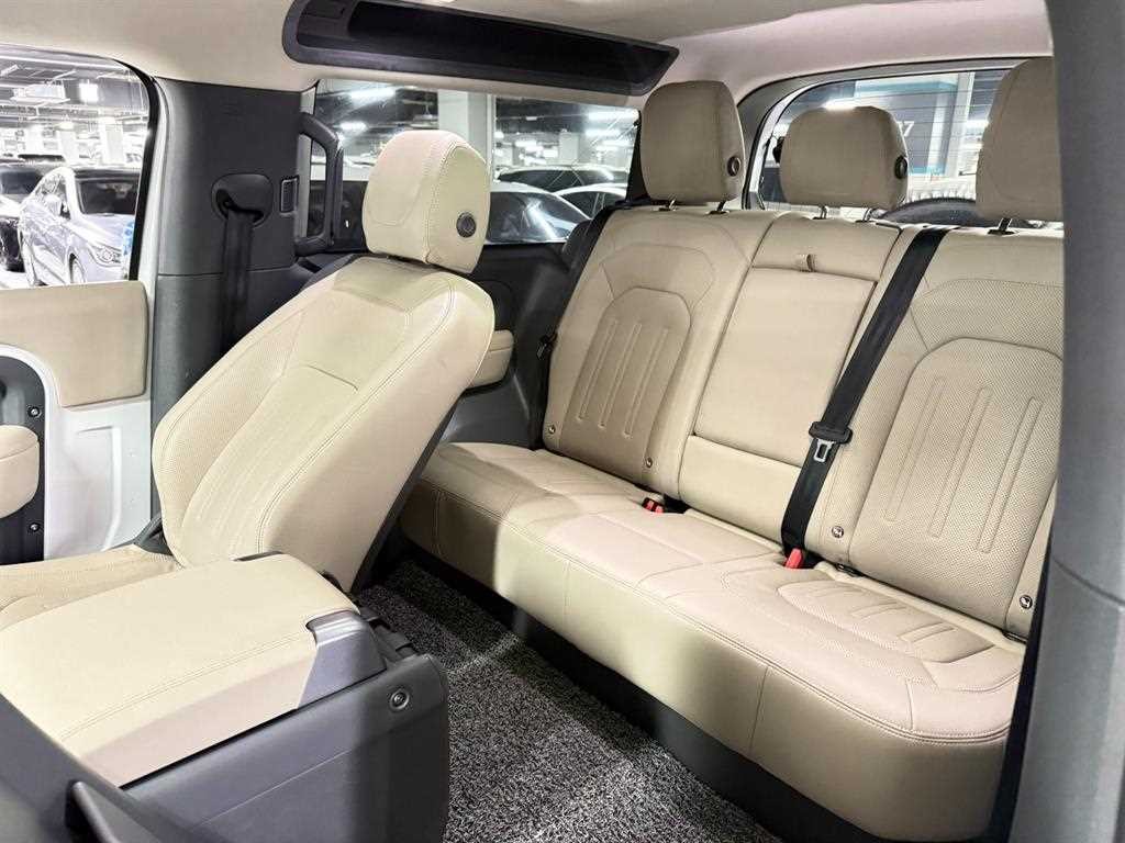 랜드로버 디펜더 디펜더 (L663) 90 D250 SE 이미지 11