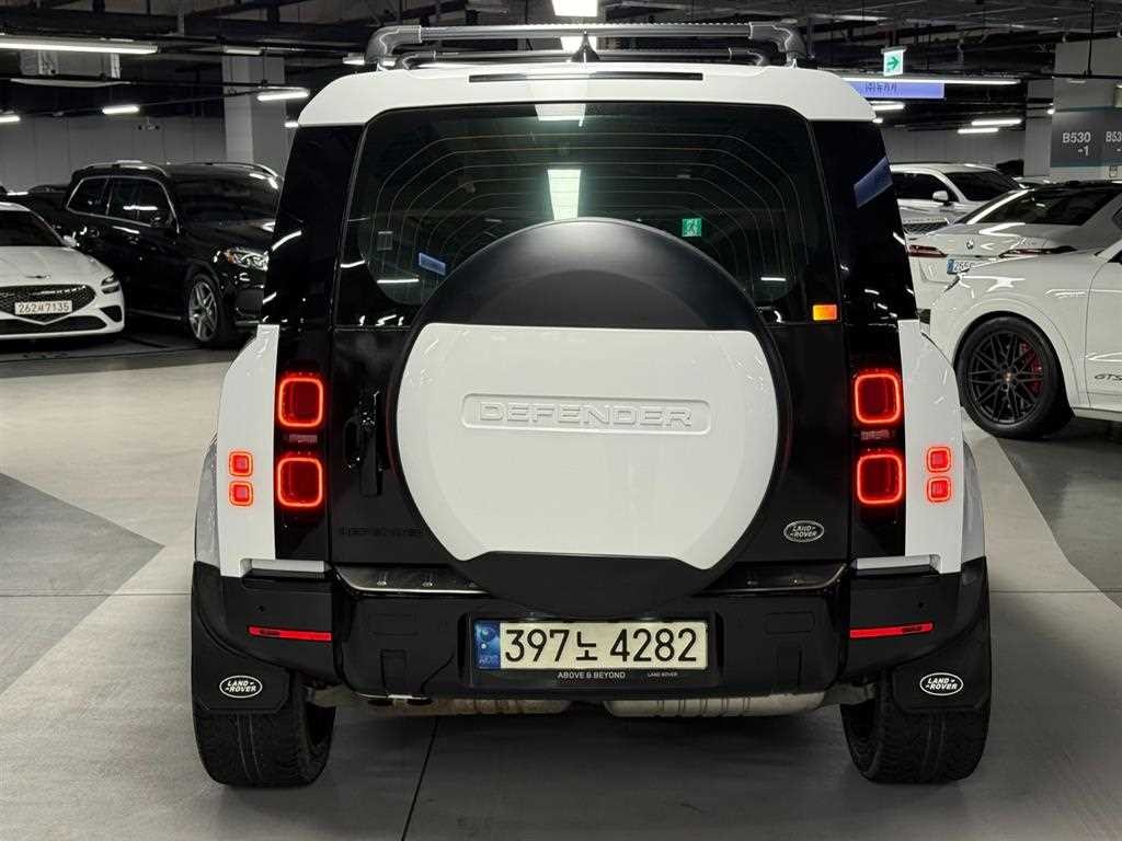 랜드로버 디펜더 디펜더 (L663) 90 D250 SE 이미지 4