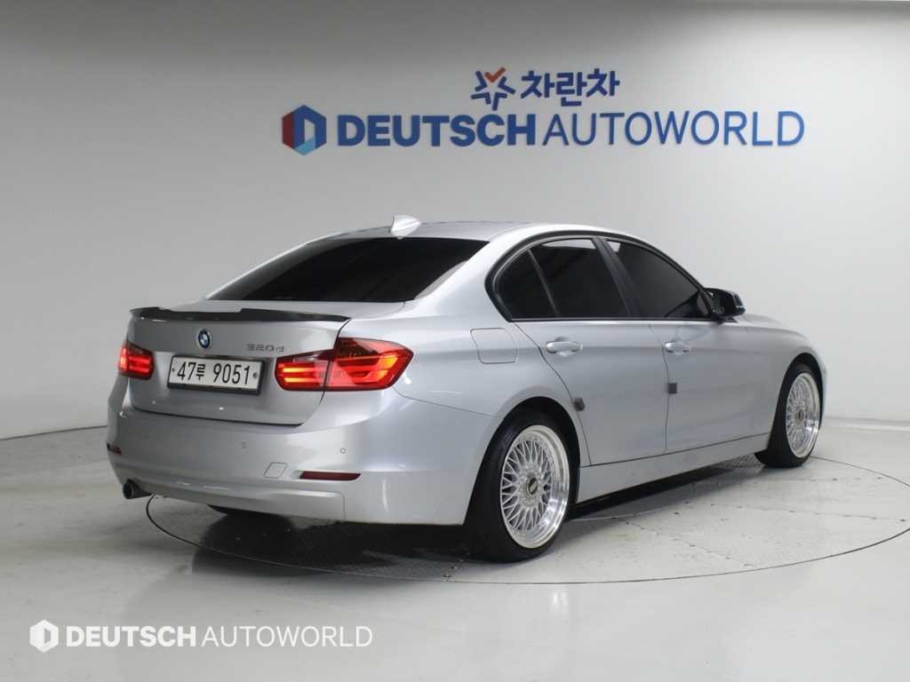 BMW 3시리즈 3시리즈 (F30) 320d 이미지 3