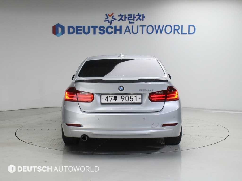 BMW 3시리즈 3시리즈 (F30) 320d 이미지 5