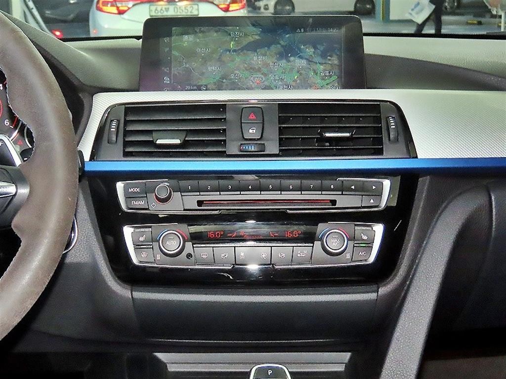 BMW 3시리즈 3시리즈 (F30) 320d M 스포츠 이미지 11