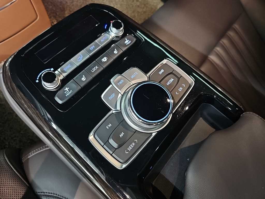 제네시스 G90 3.8 GDI AWD 프리미엄 럭셔리 이미지 14