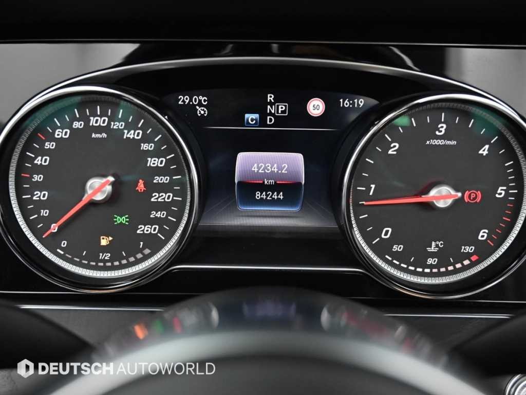 벤츠 E 클래스 E-클래스 W213 E220d 카브리올레 이미지 8