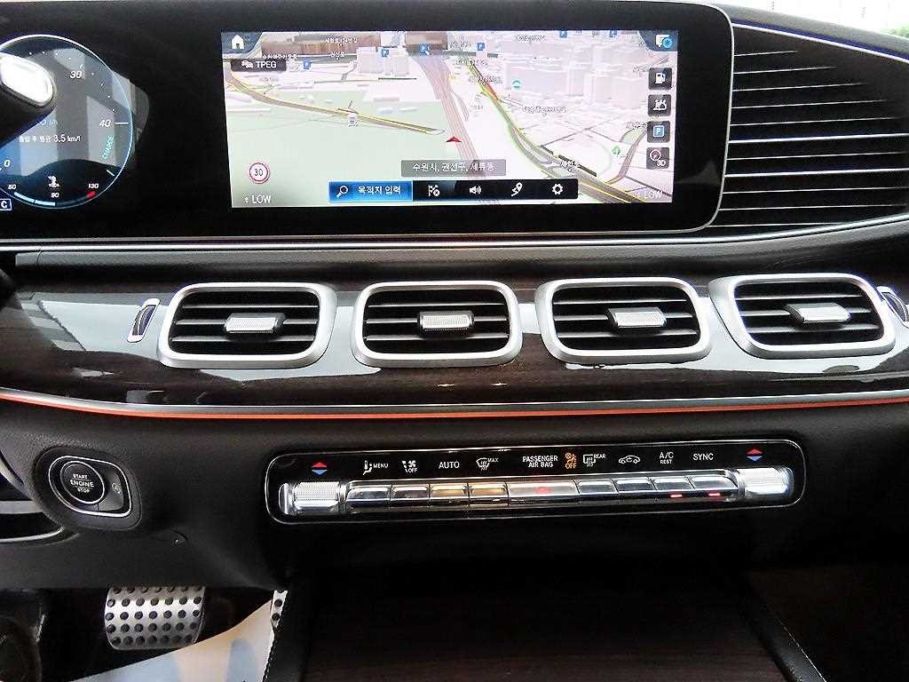벤츠 GLE 클래스 GLE 클래스 W167 GLE 400d 4MATIC 쿠페 이미지 13