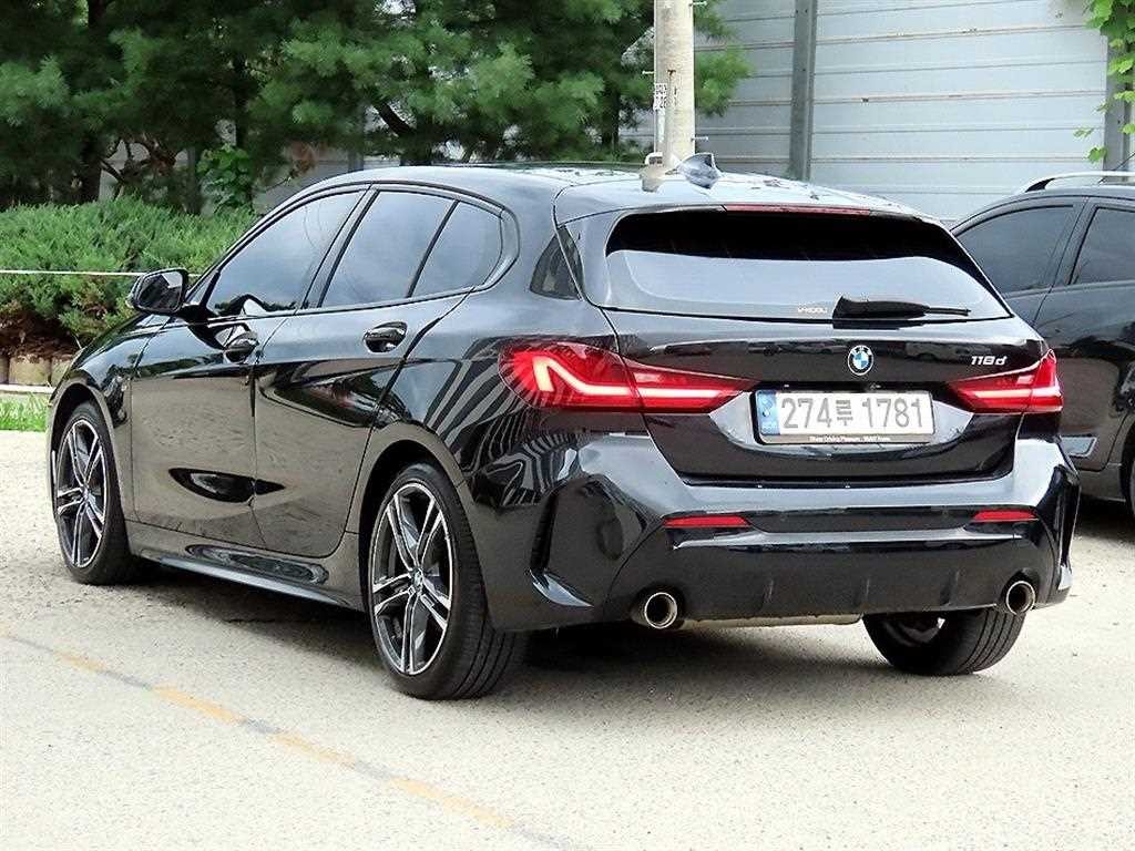 BMW 1시리즈 1시리즈 (F40) 118d M 스포츠 이미지 3