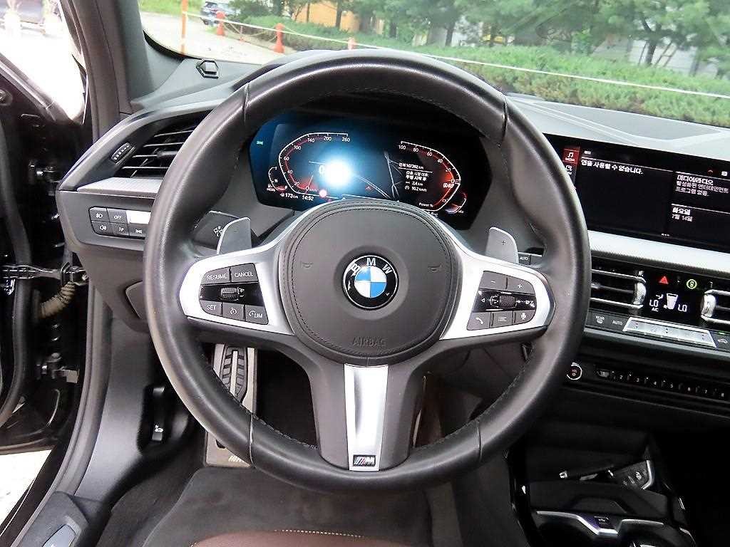 BMW 1시리즈 1시리즈 (F40) 118d M 스포츠 이미지 8