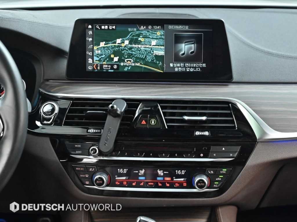 BMW 5시리즈 5시리즈 (G30) 530i M 스포츠 플러스 이미지 14