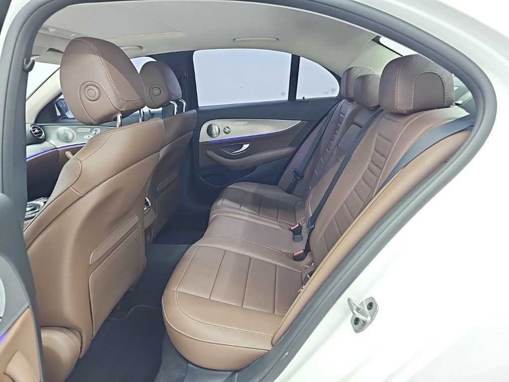 벤츠 E 클래스 E-클래스 W213 E300 AMG LINE 이미지 12