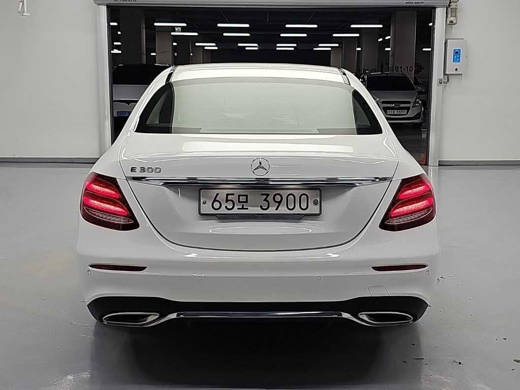 벤츠 E 클래스 E-클래스 W213 E300 AMG LINE 이미지 3