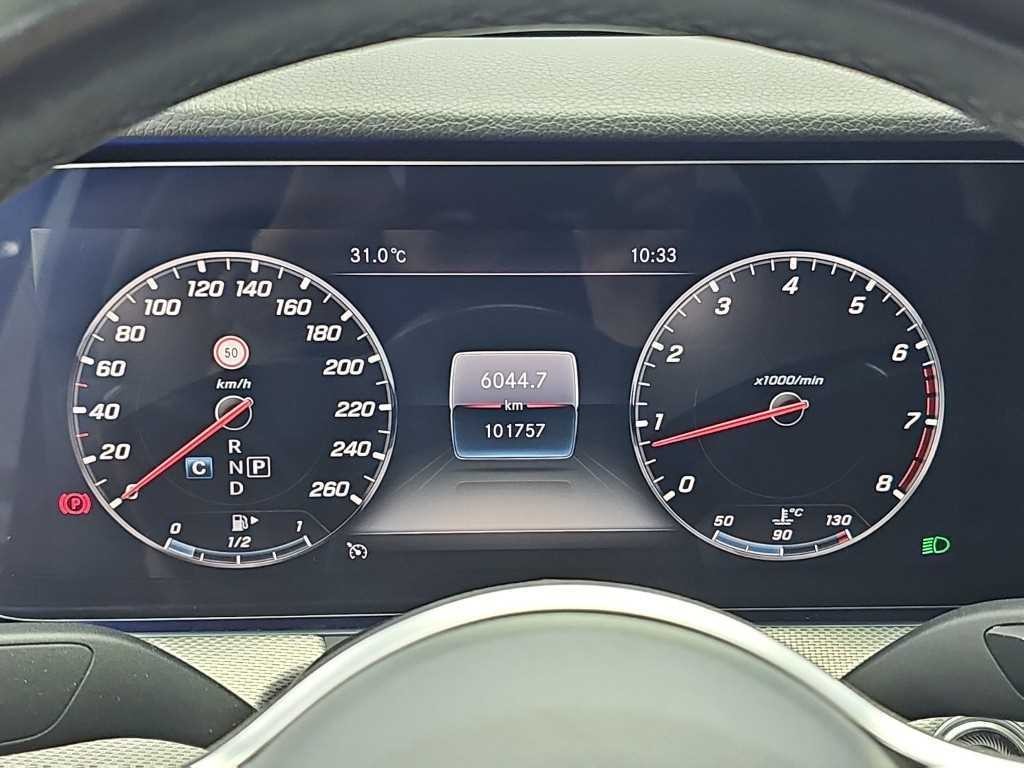 벤츠 E 클래스 E-클래스 W213 E300 AMG LINE 이미지 6