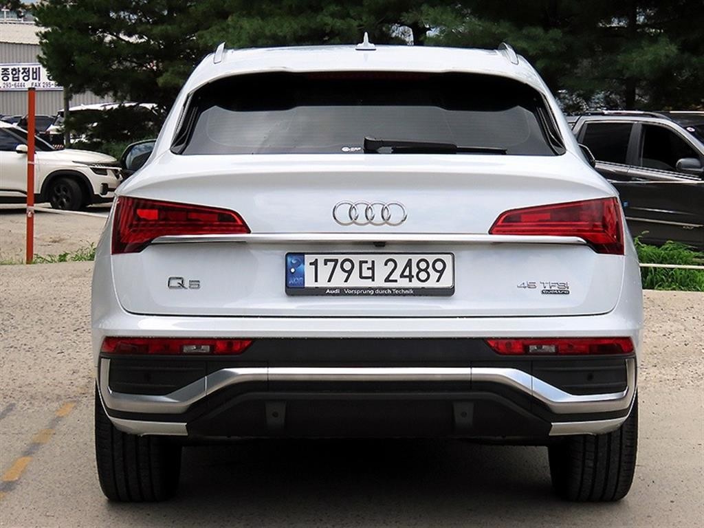 아우디 Q5 Q5 (FY) 45 TFSI 콰트로 프리미엄 스포트백 이미지 4
