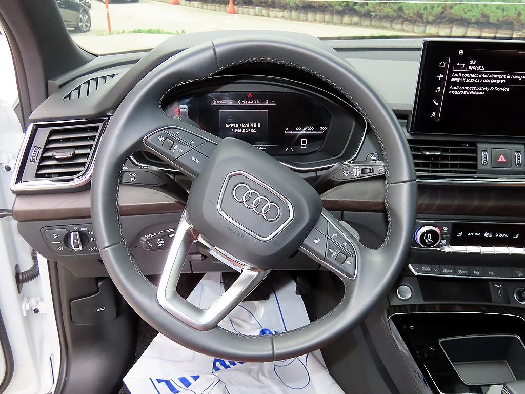 아우디 Q5 Q5 (FY) 45 TFSI 콰트로 프리미엄 스포트백 이미지 8
