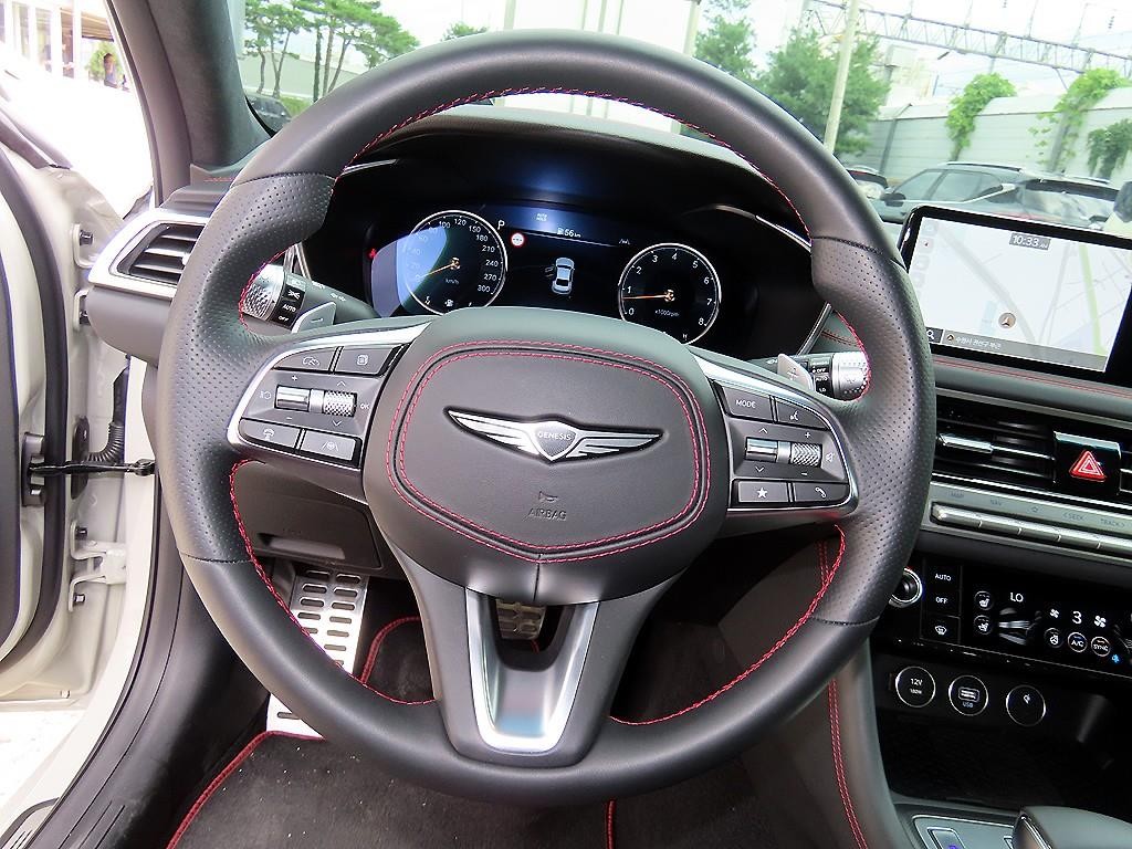 제네시스 G70 더 뉴 G70 가솔린 3.3T 4WD 스포츠 패키지 이미지 8