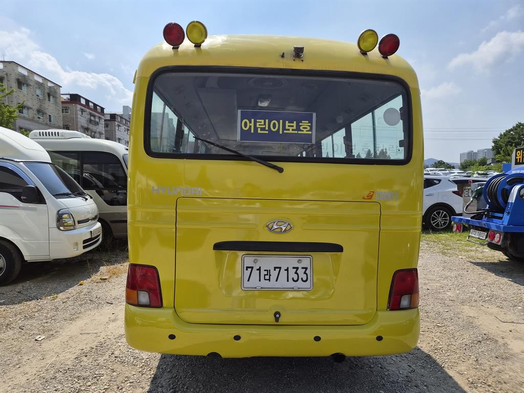 중대형버스 소형현대버스 뉴카운티 단축 어린이 34인승 이미지 4