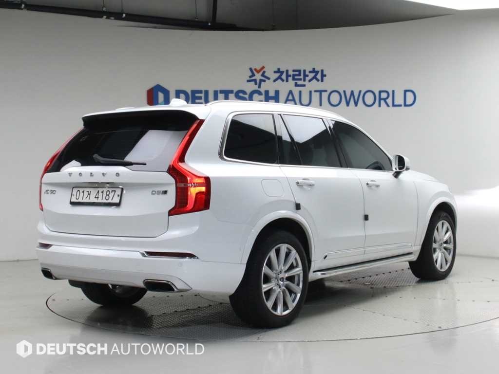 볼보 XC90 XC90 2세대 2.0 D5 AWD 인스크립션 이미지 2