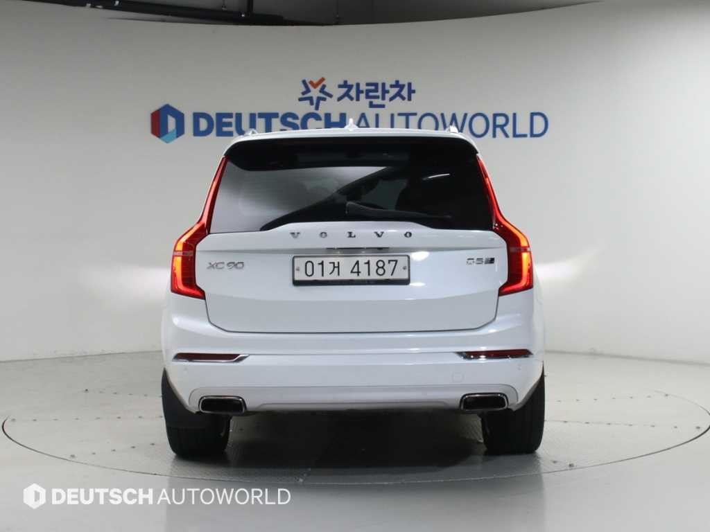 볼보 XC90 XC90 2세대 2.0 D5 AWD 인스크립션 이미지 4