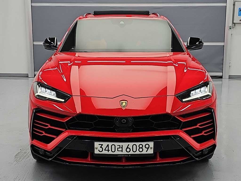 람보르기니 우루스 4.0 V8 이미지 2