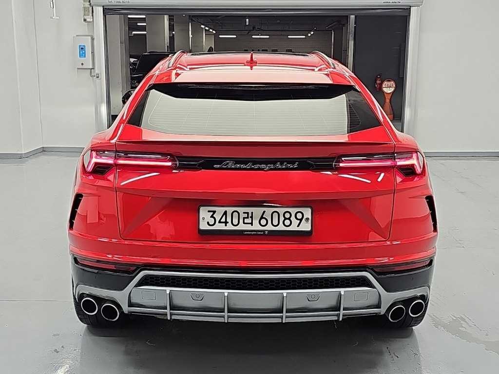 람보르기니 우루스 4.0 V8 이미지 3