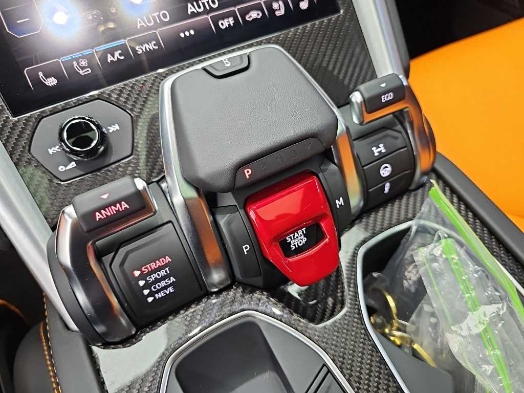 람보르기니 우루스 4.0 V8 이미지 8