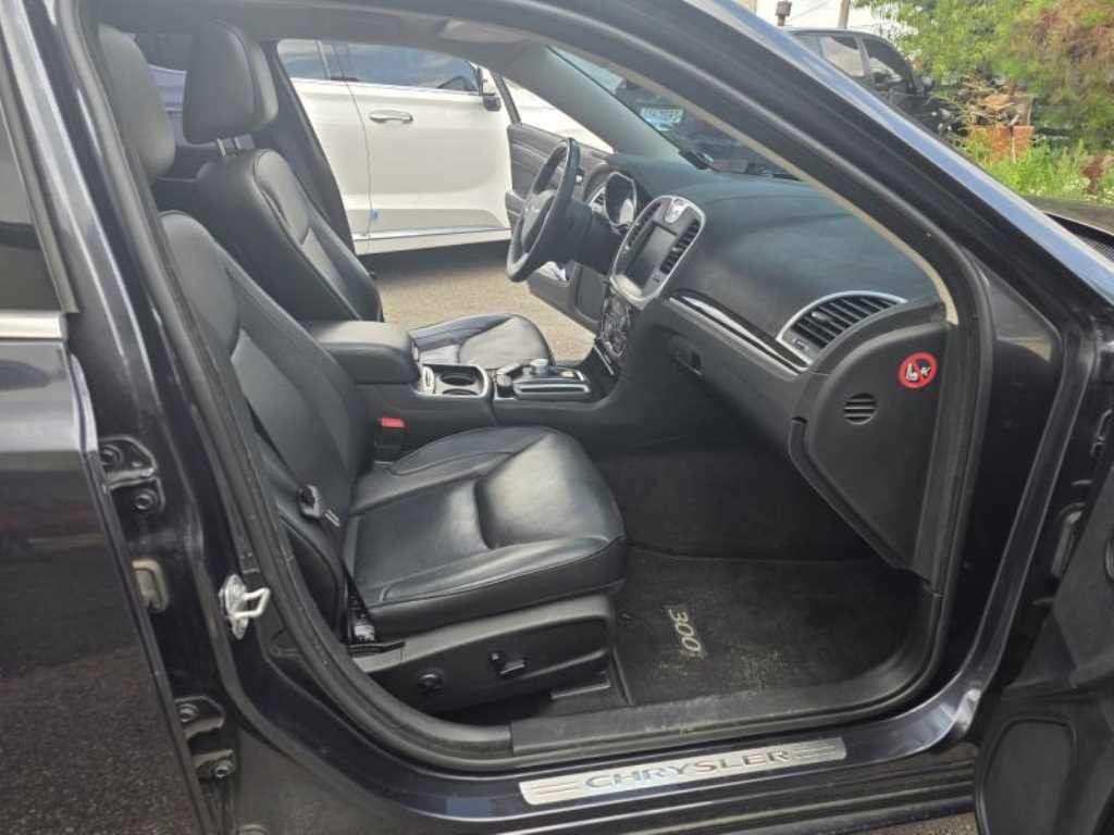 크라이슬러 300C 더뉴300C 3.6 이미지 17