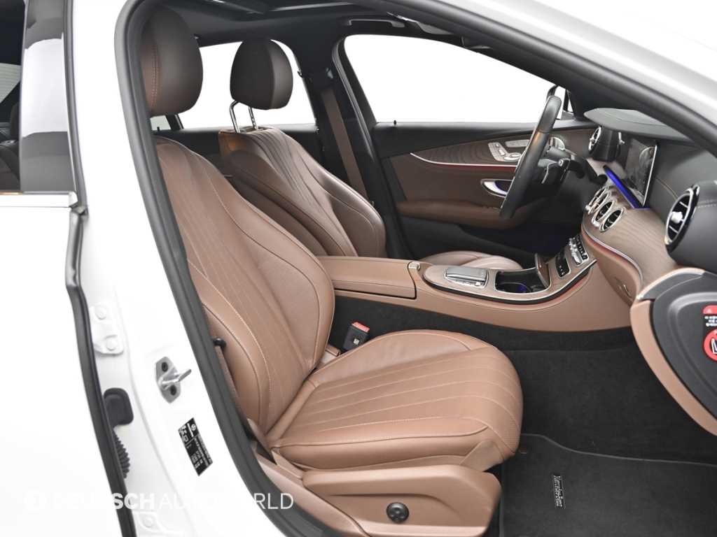벤츠 E 클래스 E-클래스 W213 E300e 4MATIC 익스클루시브 이미지 10