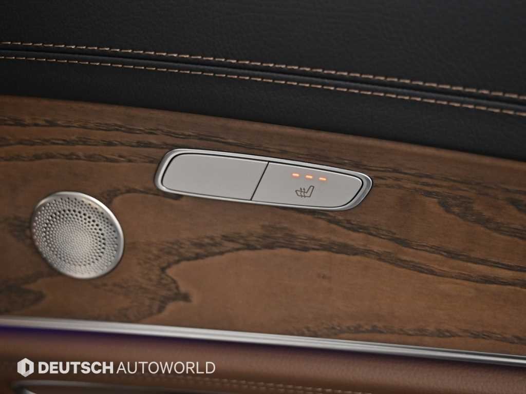 벤츠 E 클래스 E-클래스 W213 E300e 4MATIC 익스클루시브 이미지 16