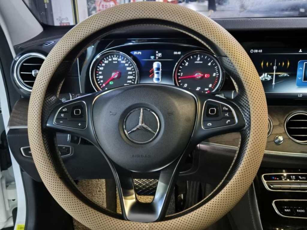벤츠 E 클래스 E-클래스 W213 E220d 익스클루시브 이미지 10