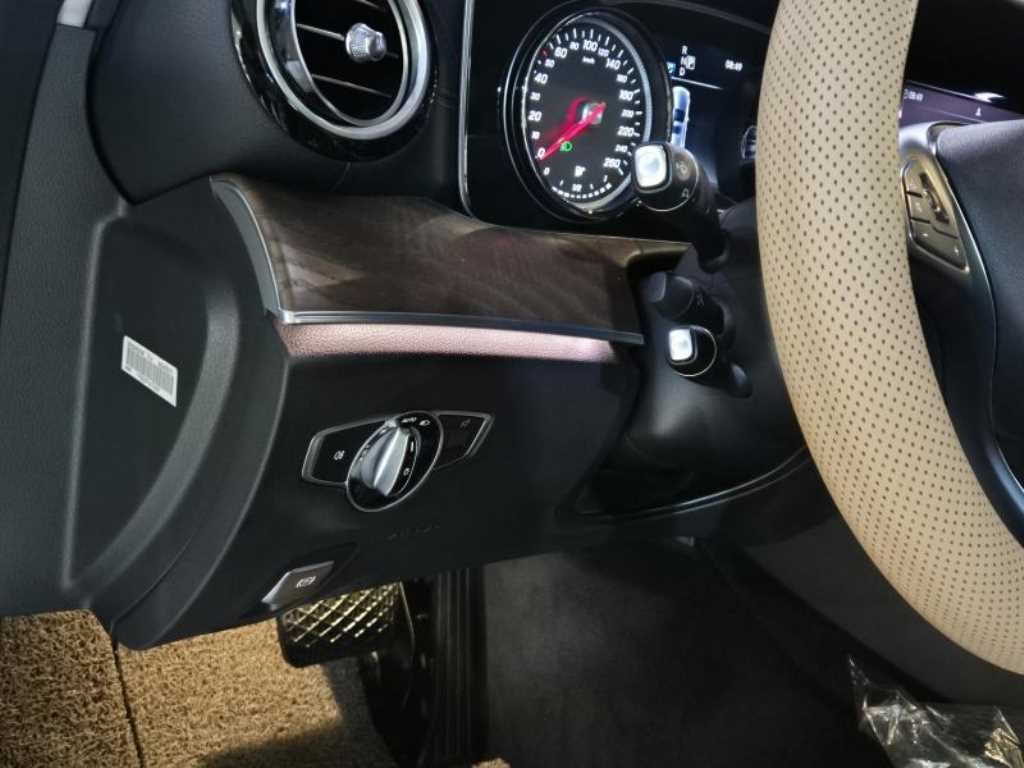 벤츠 E 클래스 E-클래스 W213 E220d 익스클루시브 이미지 12