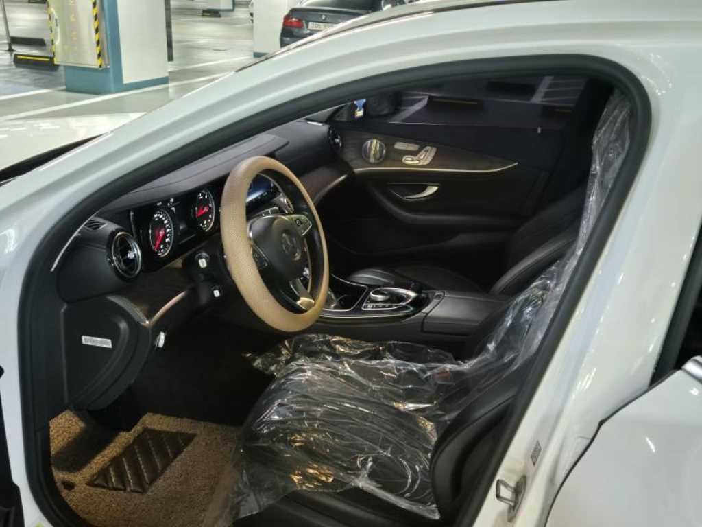 벤츠 E 클래스 E-클래스 W213 E220d 익스클루시브 이미지 6