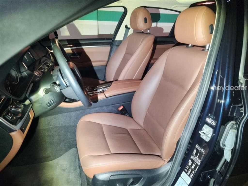 BMW 5시리즈 5시리즈 (F10) 528i xDrive M 에어로 다이나믹 이미지 5