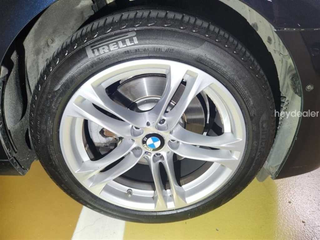 BMW 5시리즈 5시리즈 (F10) 528i xDrive M 에어로 다이나믹 이미지 9