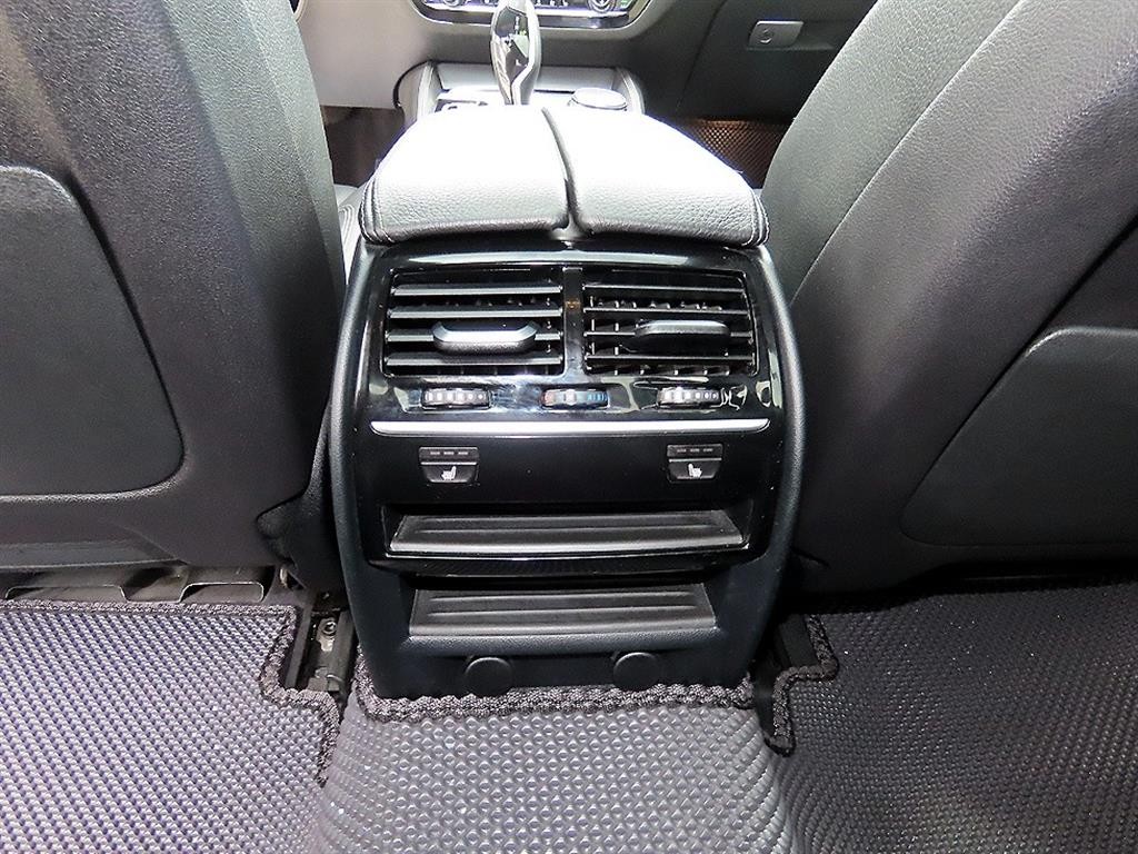 BMW 5시리즈 5시리즈 (G30) 520d xDrive M 스포츠 이미지 16