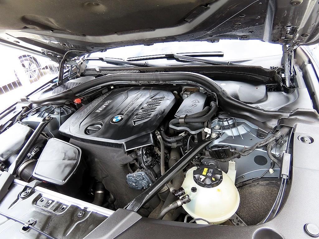 BMW 5시리즈 5시리즈 (G30) 520d xDrive M 스포츠 이미지 19