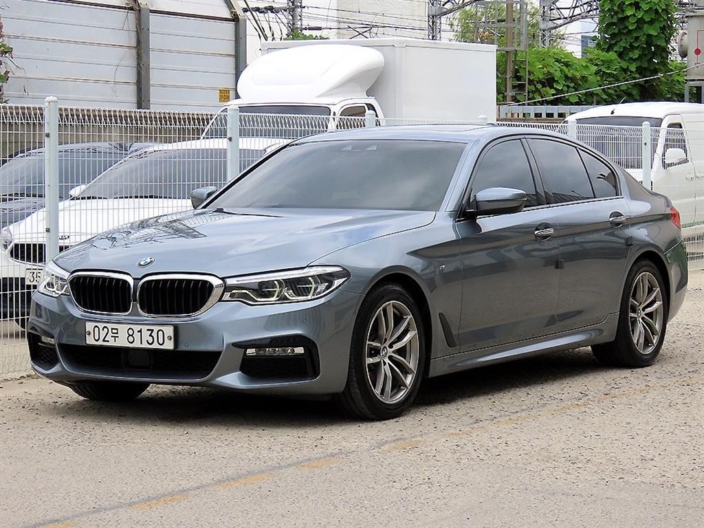 BMW 5시리즈 5시리즈 (G30) 520d xDrive M 스포츠 이미지 2
