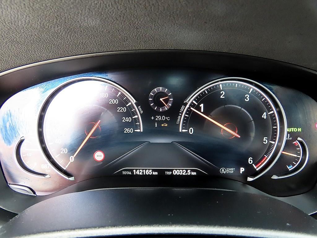 BMW 5시리즈 5시리즈 (G30) 520d xDrive M 스포츠 이미지 9