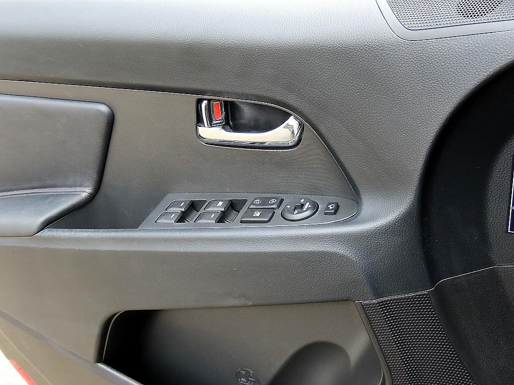 기아 스포티지 스포티지 R 2WD LIMITED 이미지 11