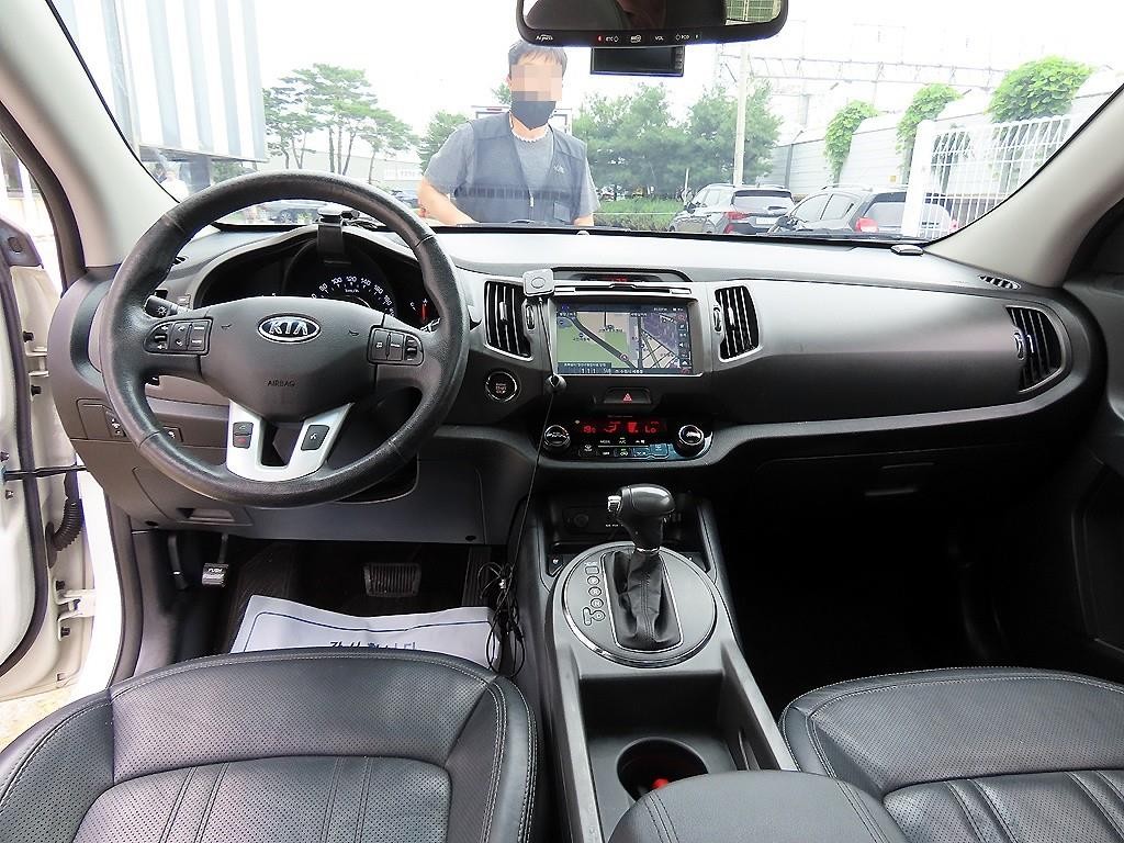 기아 스포티지 스포티지 R 2WD LIMITED 이미지 7