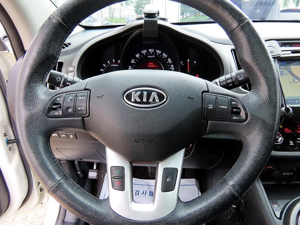 기아 스포티지 스포티지 R 2WD LIMITED 이미지 8