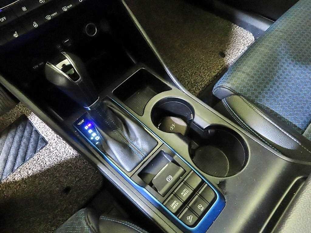 현대 투싼 올뉴투싼 디젤 1.7 2WD 모던 피버 이미지 12