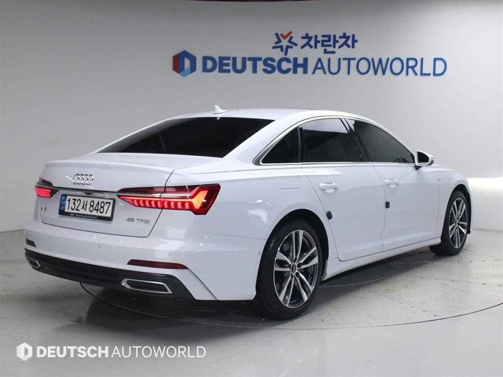 아우디 A6 A6 (C8) 45 TFSI 프리미엄 이미지 2