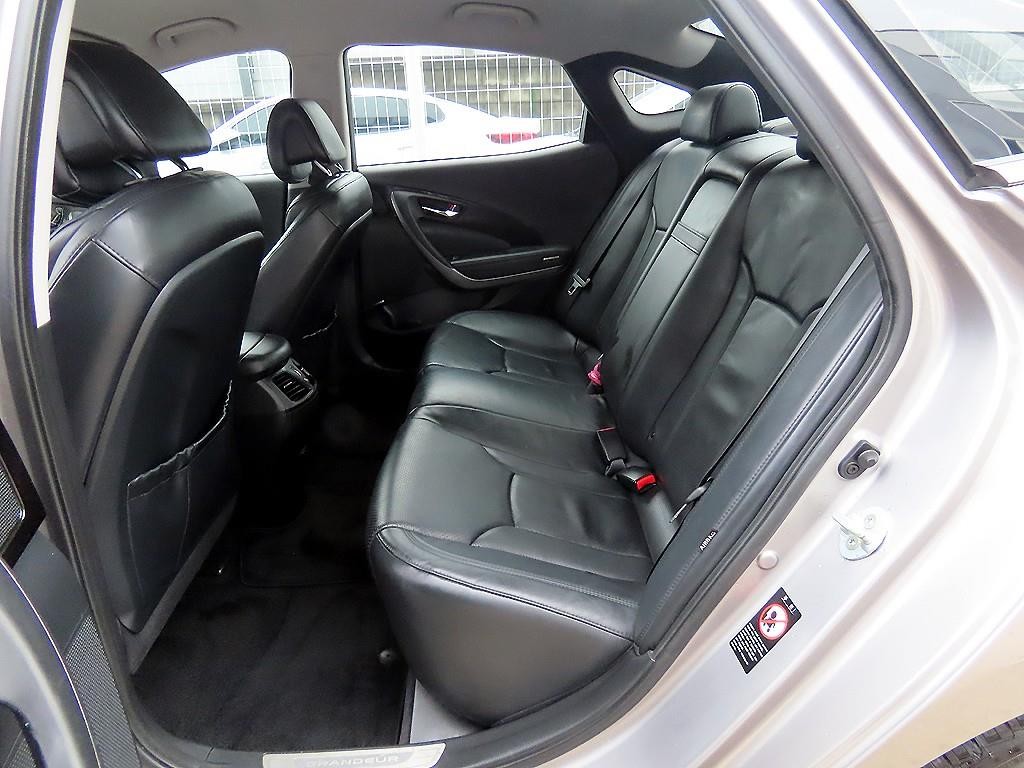 현대 그랜저 그랜저 HG HG240 LUXURY 이미지 6