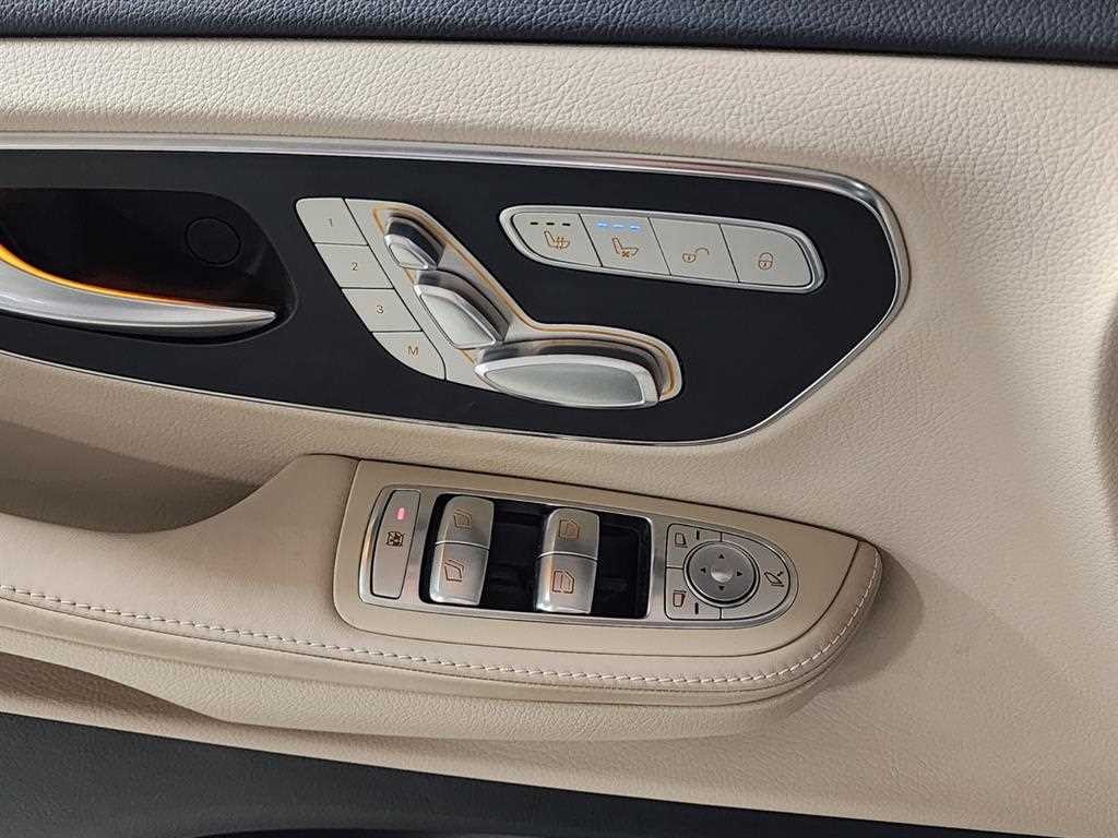 벤츠 V 클래스 V클래스 V300 d 4MATIC 이미지 15