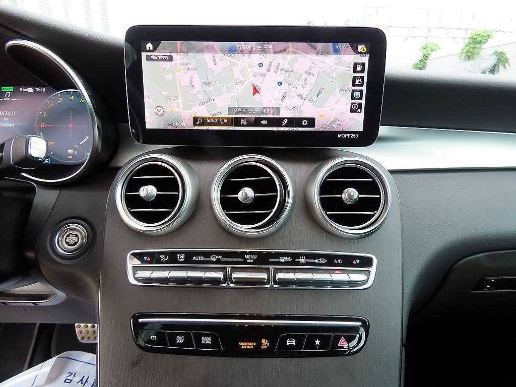 벤츠 GLC 클래스 GLC클래스 X253 GLC 300 e 4MATIC 쿠페 이미지 11