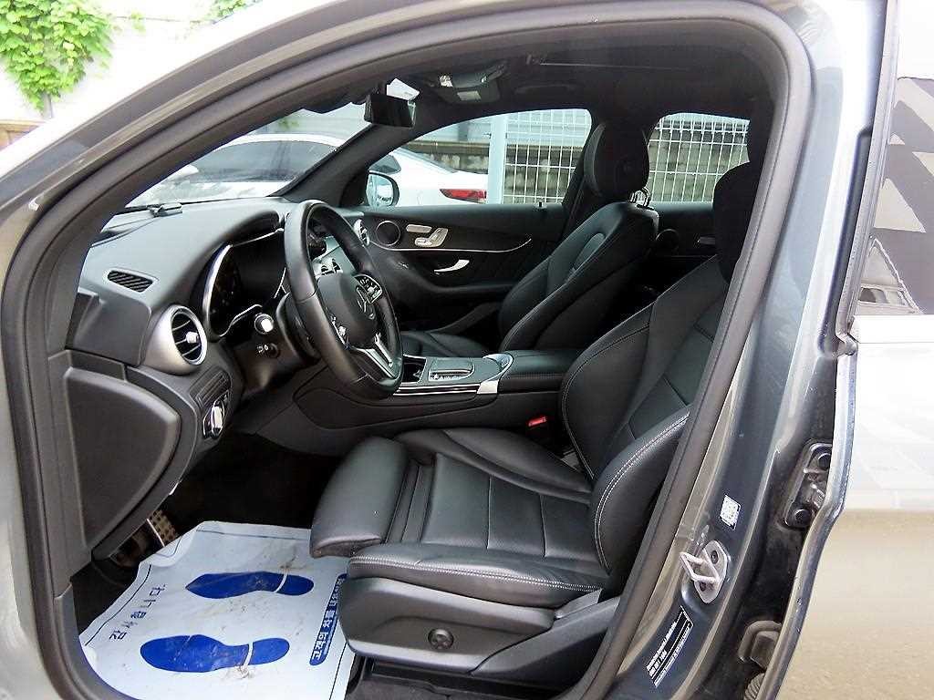 벤츠 GLC 클래스 GLC클래스 X253 GLC 300 e 4MATIC 쿠페 이미지 15