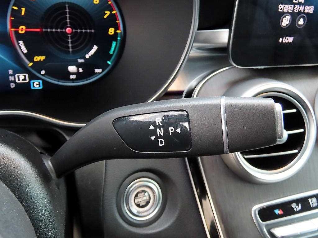 벤츠 GLC 클래스 GLC클래스 X253 GLC 300 e 4MATIC 쿠페 이미지 9