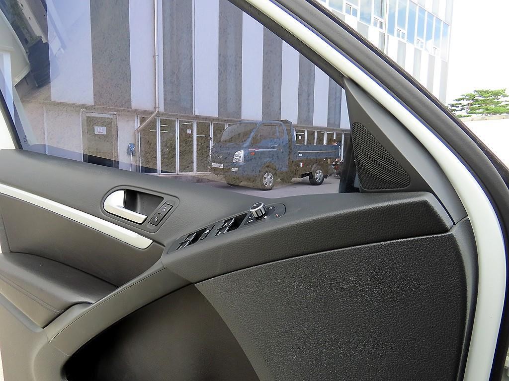 폭스바겐 티구안 뉴티구안 2.0 TDI R-라인 이미지 11
