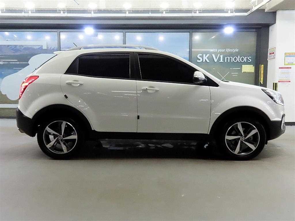 KG모빌리티(쌍용) 코란도 뉴스타일코란도C 2.2 RX 2WD 고급형 이미지 3