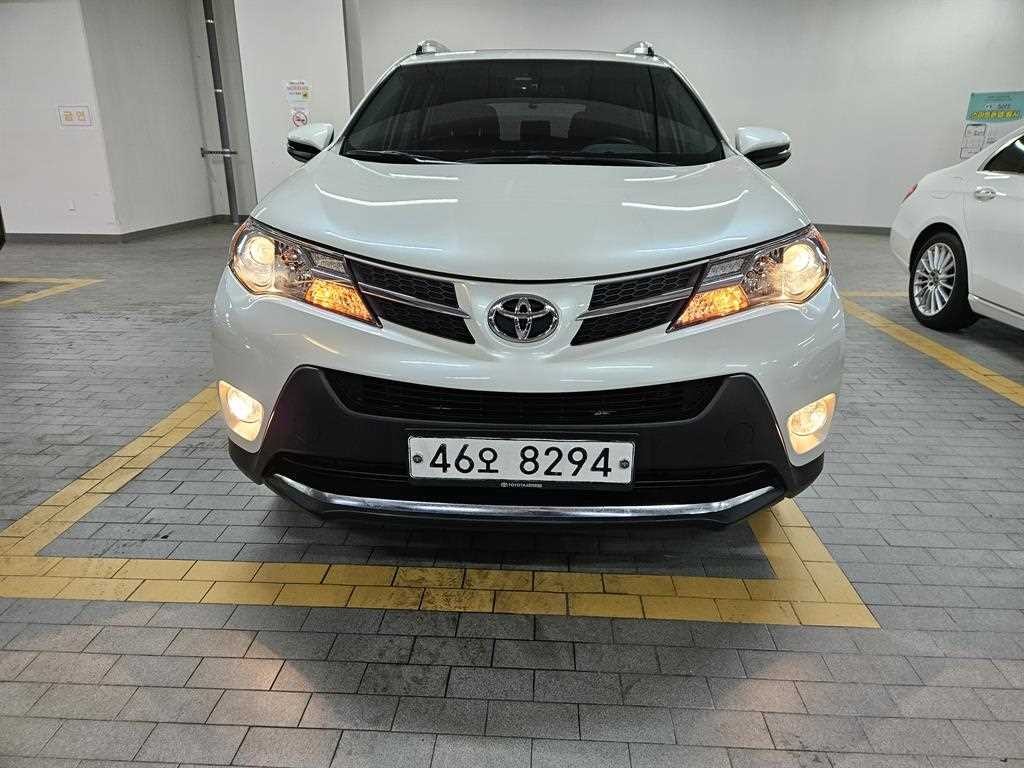 토요타 라브4 2.5 4WD 이미지 1