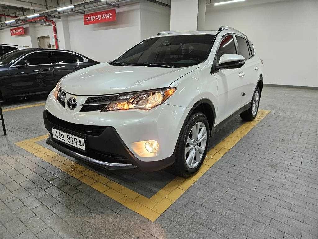 토요타 라브4 2.5 4WD 이미지 2